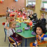 Karnawałowy dzień w grupach przedszkolnych 0a i 0b