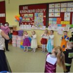 Karnawałowy dzień w grupach przedszkolnych 0a i 0b