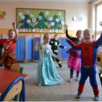 Karnawałowy dzień w grupach przedszkolnych 0a i 0b